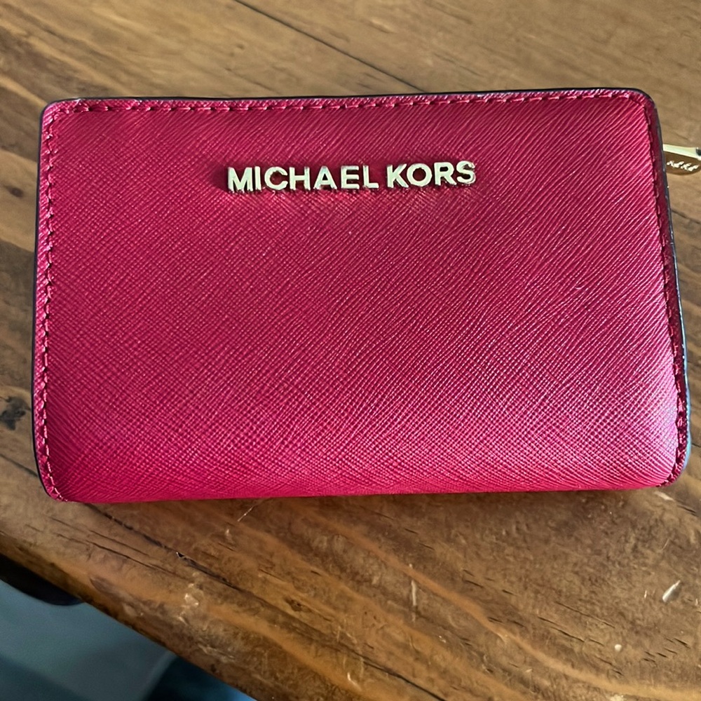 Michael Kors Jet Set Medium Leather Wallet